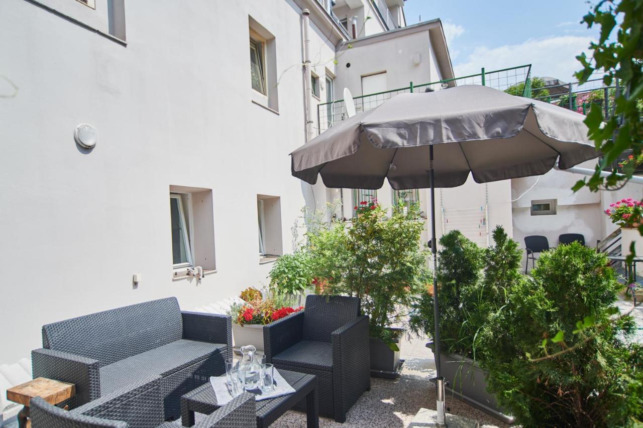 Nice Home To Stay At Prague Close To Castle With Terrace And Garden 외부 사진